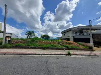 Lote/Terreno à venda, 450m² no Condomínio Residencial Jaguary, São José dos Campos
