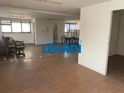 Sala Comercial à venda, 66m² no Vila Olímpia, São Paulo