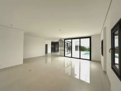 Sobrado com 4 Quartos à venda, 307m² no Granja Viana, Carapicuíba