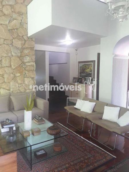 Casa com 3 quartos — Santa Lúcia, Belo Horizonte