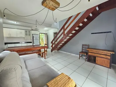 Sobrado com 3 Quartos para alugar, 120m² no , Garopaba