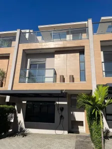 Casa de Condomínio com 3 Quartos para alugar, 130m² no Parque Taquaral, Campinas