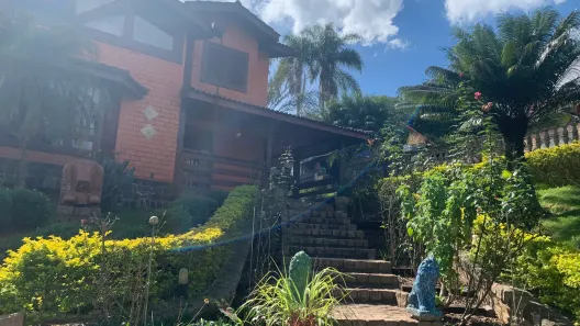 Sobrado com 4 Quartos à venda, 450m² no Caraguatá, Mairiporã