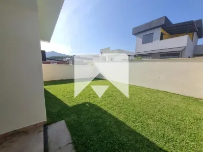 Casa com 3 Quartos à venda, 88m² no Itapeba, Maricá