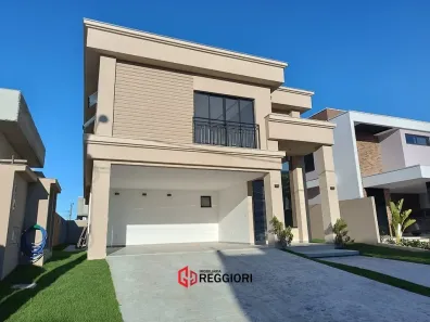 Casa de Condomínio com 4 Quartos à venda, 240m² no Santa Regina, Camboriú