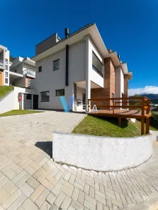 Casa com 3 Quartos à venda, 116m² no Golfe, Teresópolis
