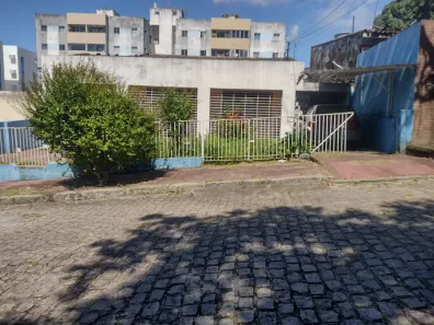 Casa com 3 Quartos à venda, 432m² no Fundão, Recife