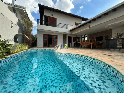 Sobrado com 4 Quartos à venda, 300m² no Residencial Villaggio II, Bauru