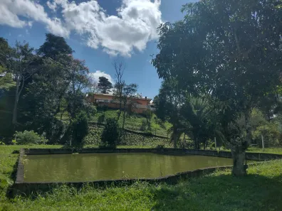 Fazenda/Sítio com 6 Quartos à venda, 420m² no Itapeti, Guararema
