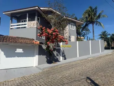 Casa com 4 Quartos à venda, 220m² no Cancela Preta, Macaé