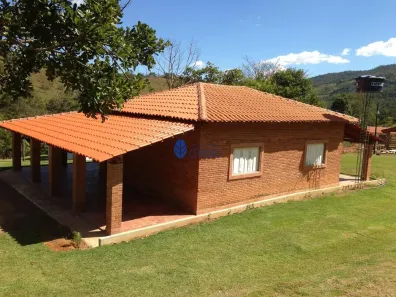Fazenda/Sítio com 3 Quartos à venda, 200m² no , Pirenópolis