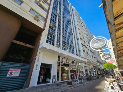 Apartamento com 1 Quarto para alugar, 37m² no Centro, Florianópolis