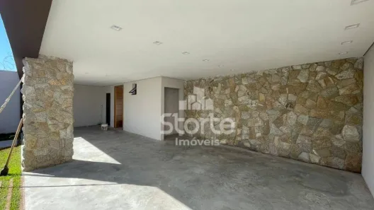 Casa com 4 Quartos à venda, 231m² no Cidade Jardim, Uberlândia