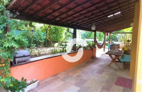 Casa com 4 Quartos à venda, 279m² no Largo da Batalha, Niterói