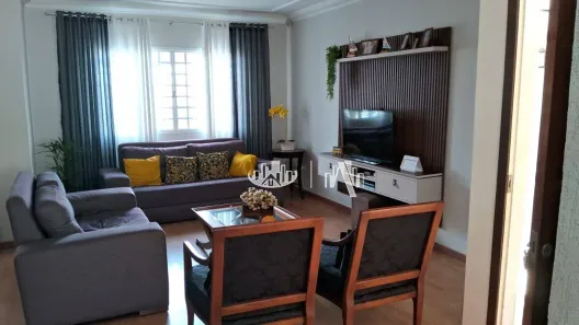 Casa com 4 Quartos à venda, 198m² no Califórnia, Londrina