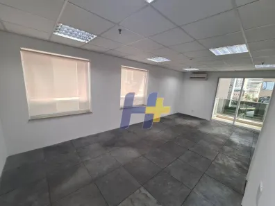 Sala Comercial à venda, 45m² no Vila Gertrudes, São Paulo