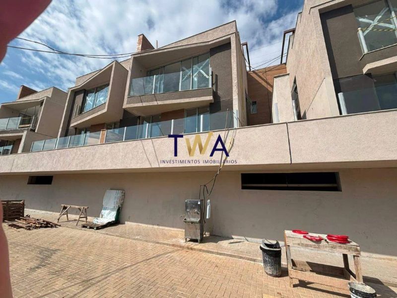 Casa em condomínio com 3 quartos — Buritis, Belo Horizonte