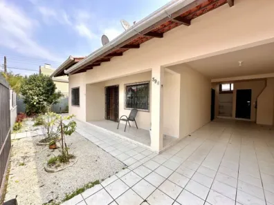 Casa com 3 Quartos para alugar, 114m² no , Balneário Piçarras