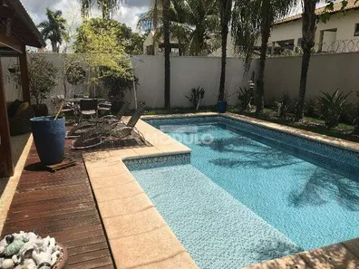 Prédio Comercial com 4 Quartos para alugar, 500m² no Morada da Colina, Uberlândia