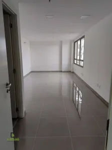 Sala Comercial para alugar, 30m² no Del Castilho, Rio de Janeiro