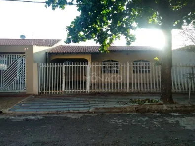 Casa com 3 Quartos à venda, 103m² no Messiânico, Londrina