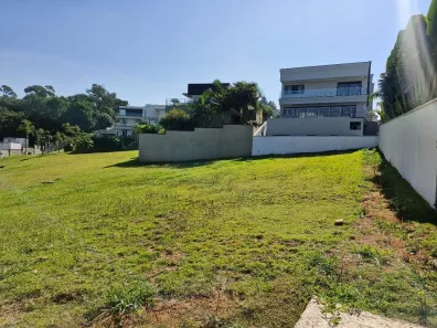 Lote/Terreno à venda, 800m² no Vila Veloso, Carapicuíba