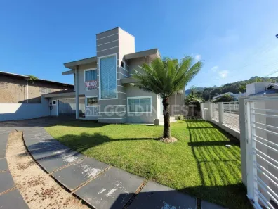 Casa com 3 Quartos à venda, 200m² no CENTRO, Guabiruba