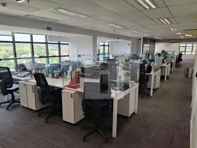 Prédio Comercial para alugar, 356m² no Vila Brandina, Campinas