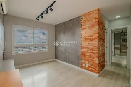 Apartamento com 2 Quartos para alugar, 62m² no Navegantes, Porto Alegre