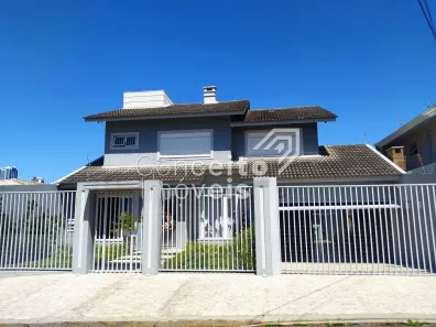 Casa com 3 Quartos à venda, 304m² no Estrela, Ponta Grossa