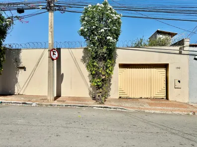 Casa com 2 Quartos à venda, 272m² no Setor Sul, Goiânia
