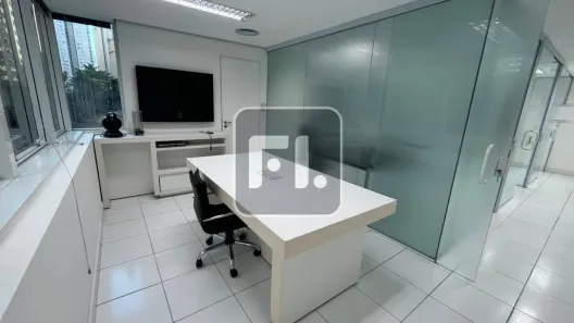 Sala Comercial para alugar, 117m² no Vila Olímpia, São Paulo