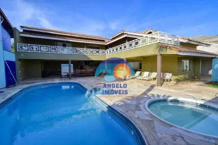 Sobrado com 5 Quartos à venda, 165m² no Centro, Peruíbe