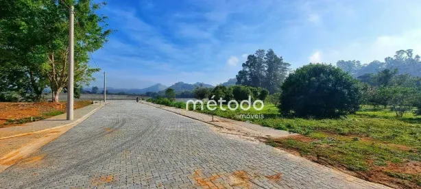 Lote/Terreno à venda, 600m² no Estância Guararema, Guararema