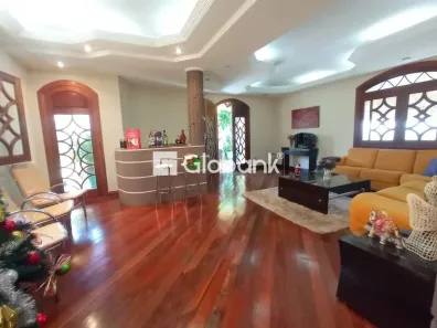 Casa com 4 Quartos à venda, 419m² no Jardim São Luiz, Montes Claros