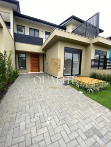 Casa com 3 Quartos à venda, 127m² no Campeche, Florianópolis