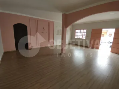 Imóvel Comercial com 1 Quarto para alugar, 120m² no Centro, Uberlândia