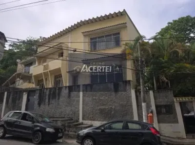 Casa com 3 Quartos à venda, 360m² no Santa Rosa, Niterói