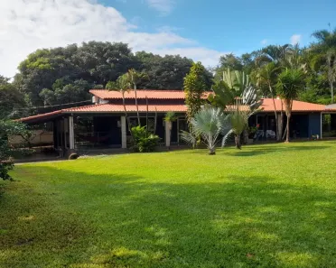 Fazenda/Sítio com 3 Quartos à venda, 400m² no Santa Rosa, Uberlândia