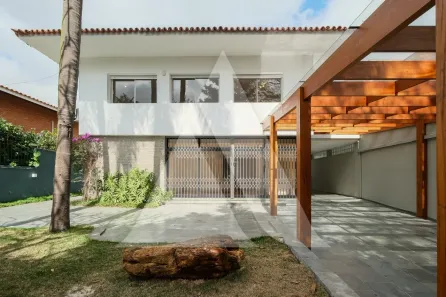 Casa com 4 Quartos para alugar, 450m² no Alto de Pinheiros, São Paulo