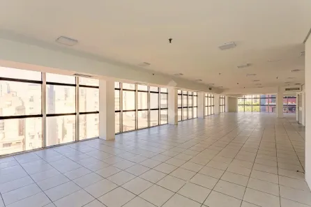 Sala Comercial para alugar, 280m² no Centro Histórico, Porto Alegre