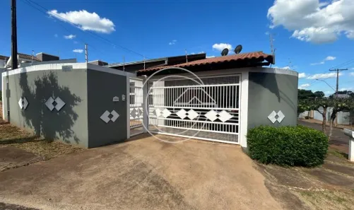 Casa com 3 Quartos para alugar, 10m² no Centro, Marília