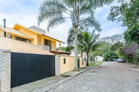 Casa com 4 Quartos à venda, 220m² no Campeche, Florianópolis