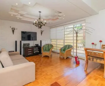 Casa com 3 Quartos para alugar, 234m² no Três Figueiras, Porto Alegre