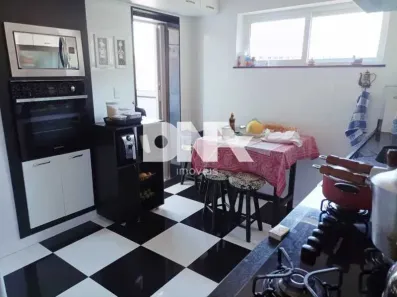 Casa com 3 Quartos à venda, 280m² no Catete, Rio de Janeiro