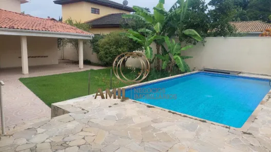 Casa com 3 Quartos para alugar, 300m² no Jardim Santa Maria, Jacareí