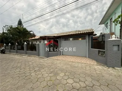 Casa com 2 Quartos à venda, 100m² no Ingleses do Rio Vermelho, Florianópolis