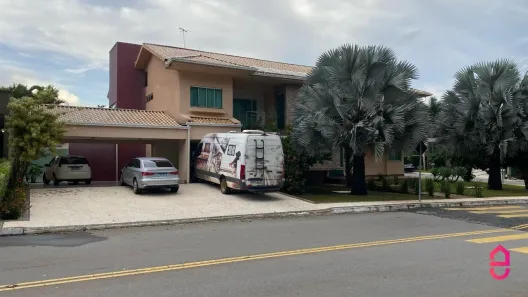 Casa de Condomínio com 5 Quartos à venda, 425m² no Jardins Madri, Goiânia