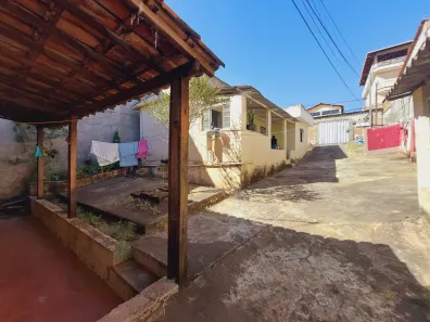 Casa com 3 Quartos à venda, 200m² no Riacho das Pedras, Contagem
