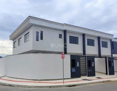 Sobrado com 3 Quartos à venda, 94m² no Rio Pequeno, Camboriú